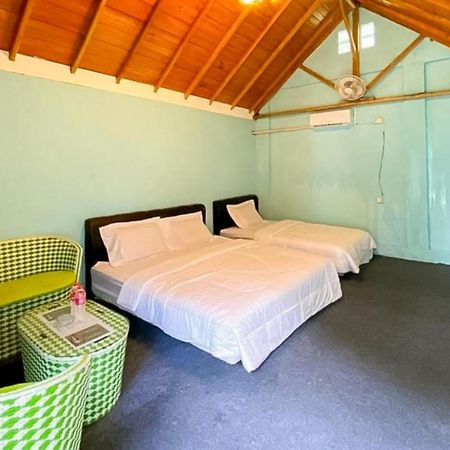 Reddoorz At Villa Waterfun Favour Pagar Alam Pagaralam Esterno foto