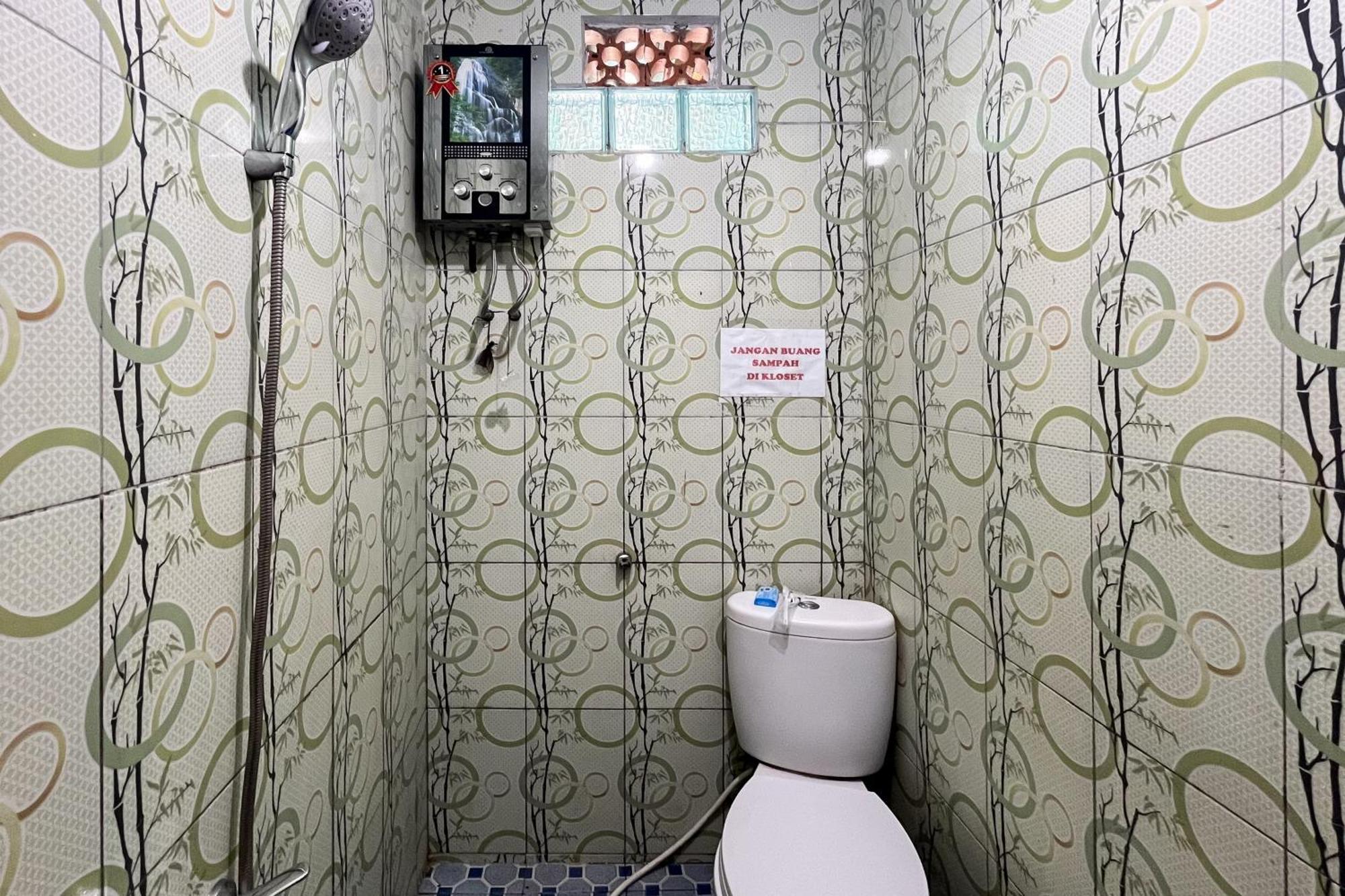Reddoorz At Villa Waterfun Favour Pagar Alam Pagaralam Esterno foto