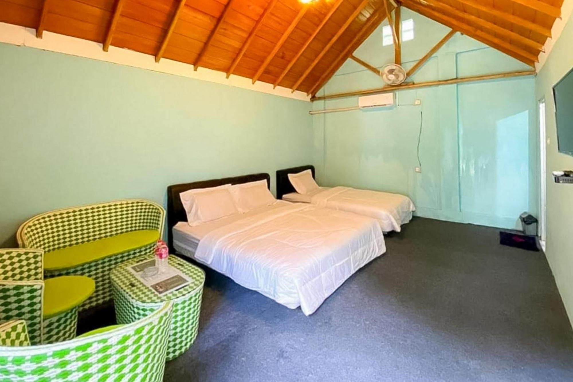 Reddoorz At Villa Waterfun Favour Pagar Alam Pagaralam Esterno foto