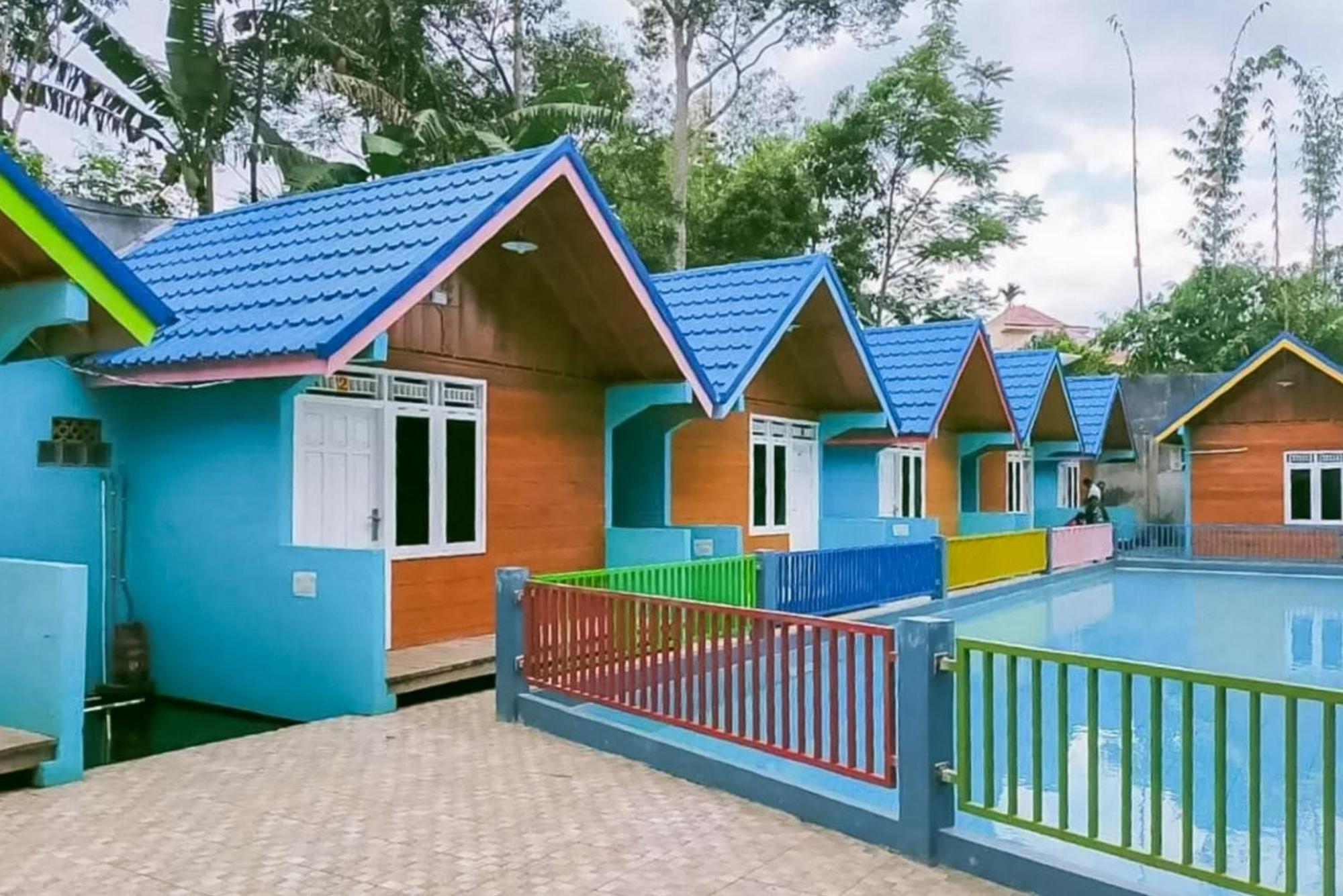 Reddoorz At Villa Waterfun Favour Pagar Alam Pagaralam Esterno foto