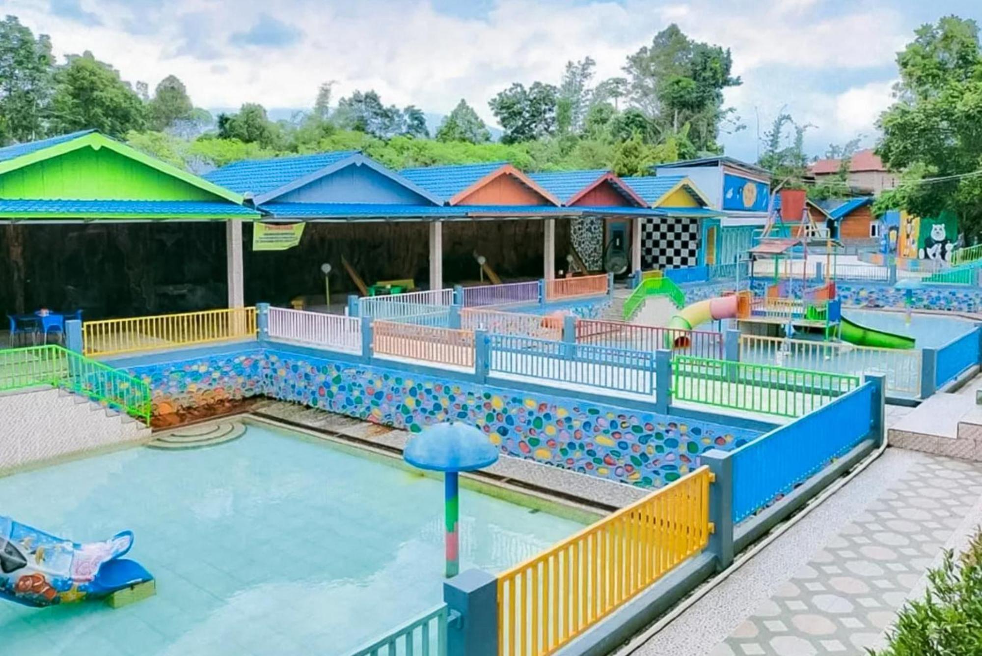 Reddoorz At Villa Waterfun Favour Pagar Alam Pagaralam Esterno foto