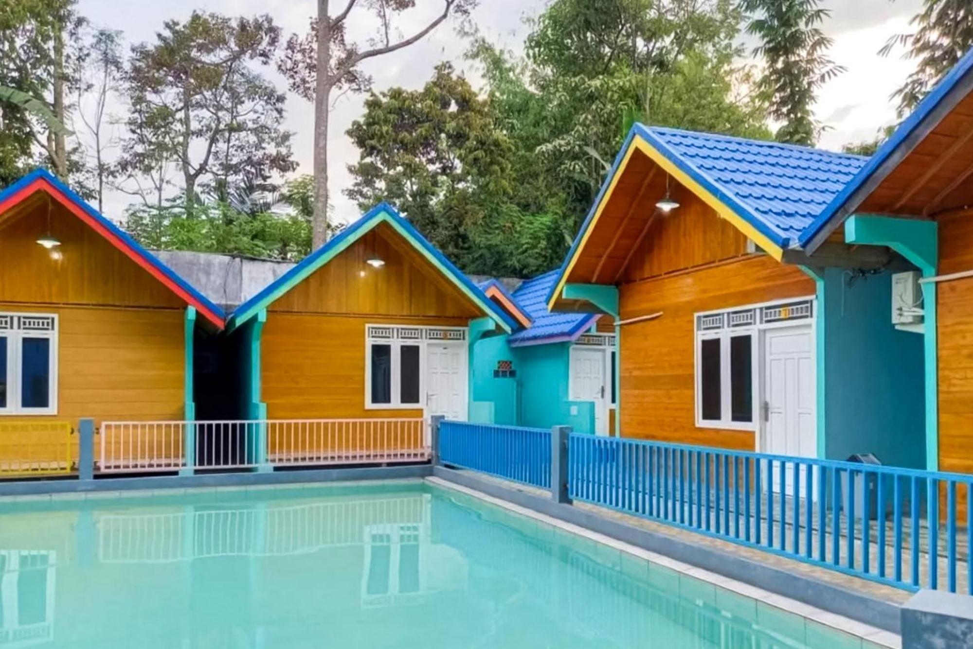 Reddoorz At Villa Waterfun Favour Pagar Alam Pagaralam Esterno foto